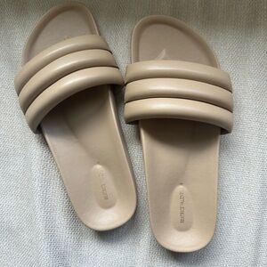 Beatrice Valenzuela bamboo sandalia